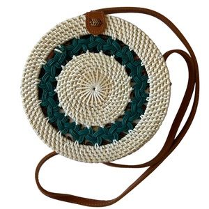 Straw crossbody purse
